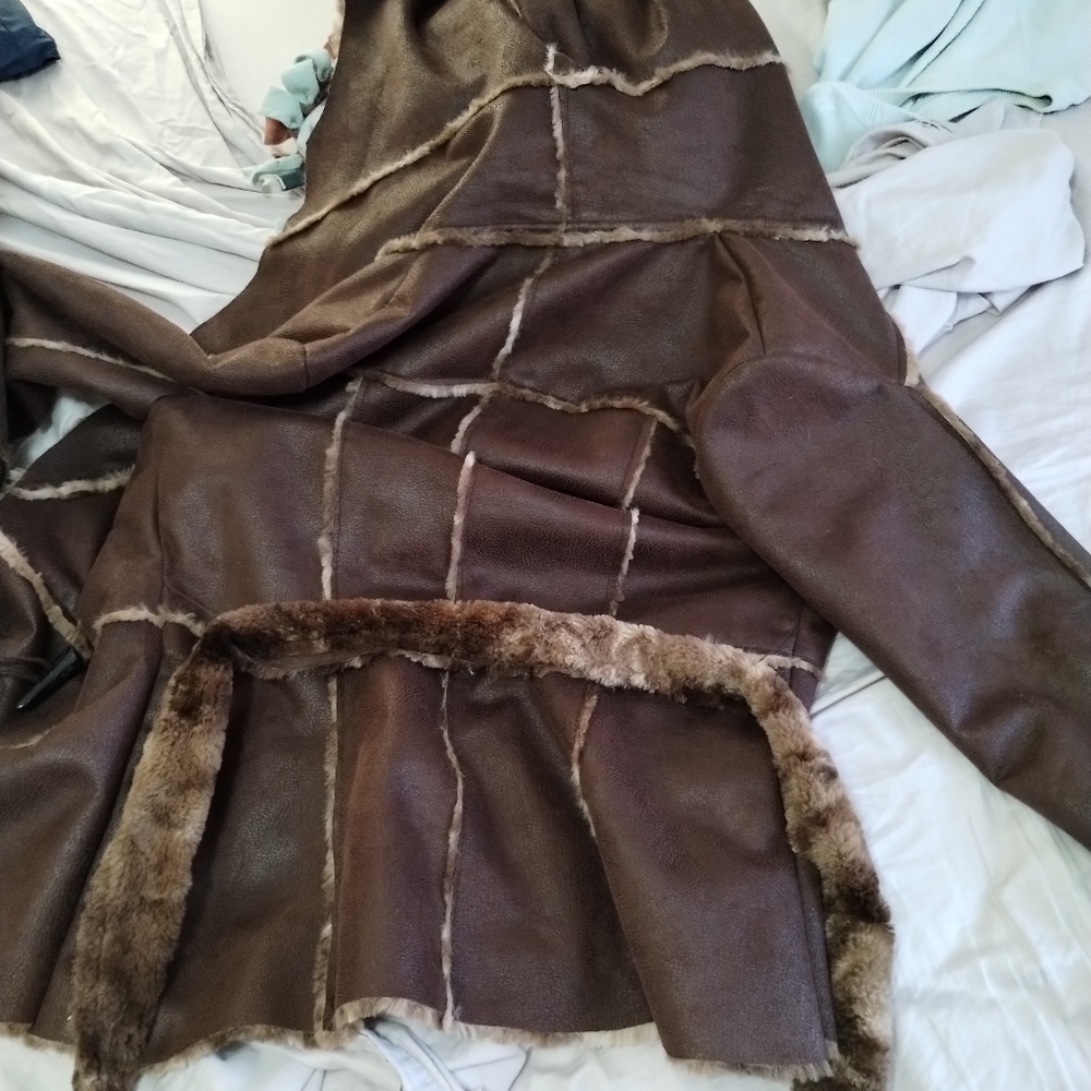 Coat - Picture 2 of 3